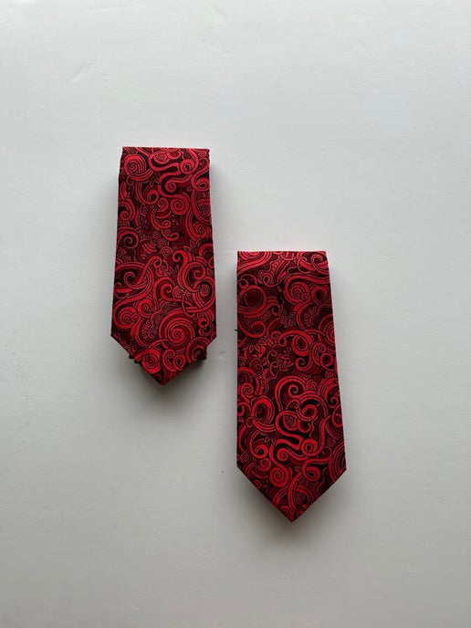 Paisley- Red